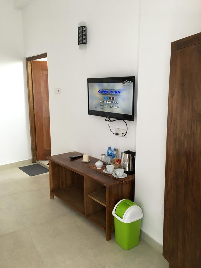 Hotel Ranvil Нувара Елия Екстериор снимка