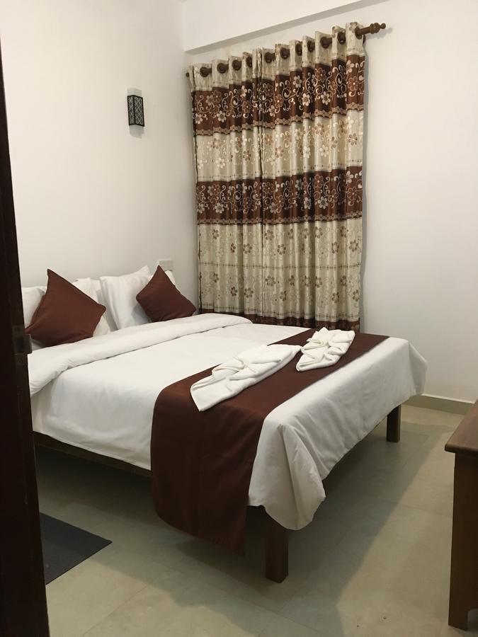 Hotel Ranvil Нувара Елия Екстериор снимка