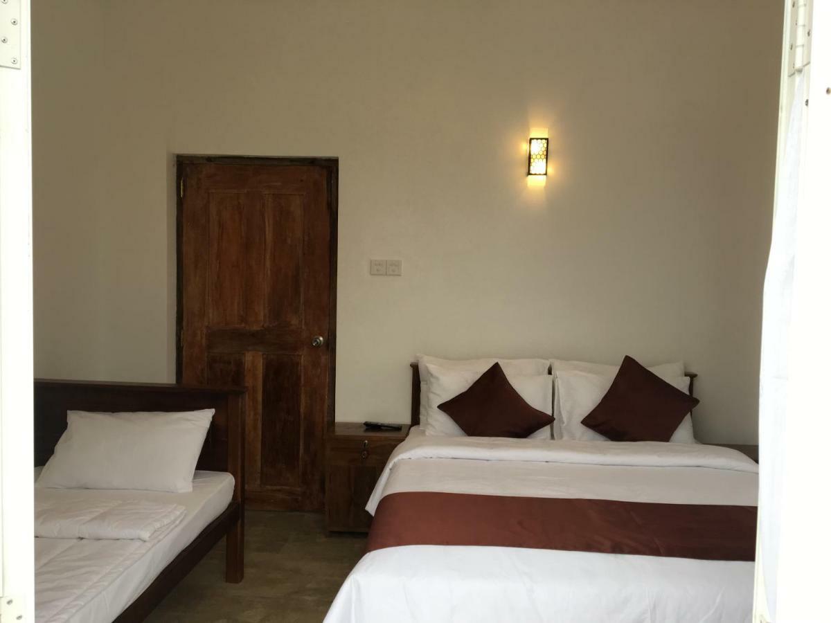 Hotel Ranvil Нувара Елия Екстериор снимка