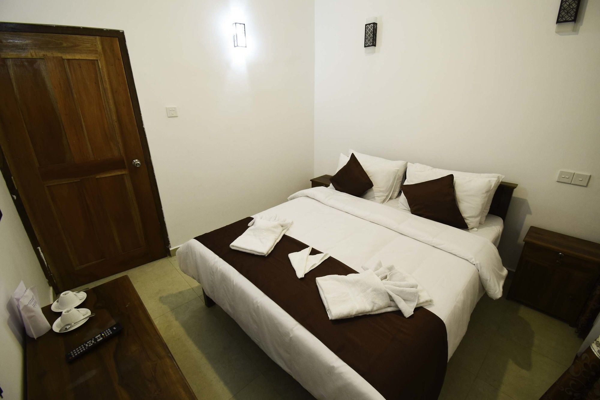 Hotel Ranvil Нувара Елия Екстериор снимка
