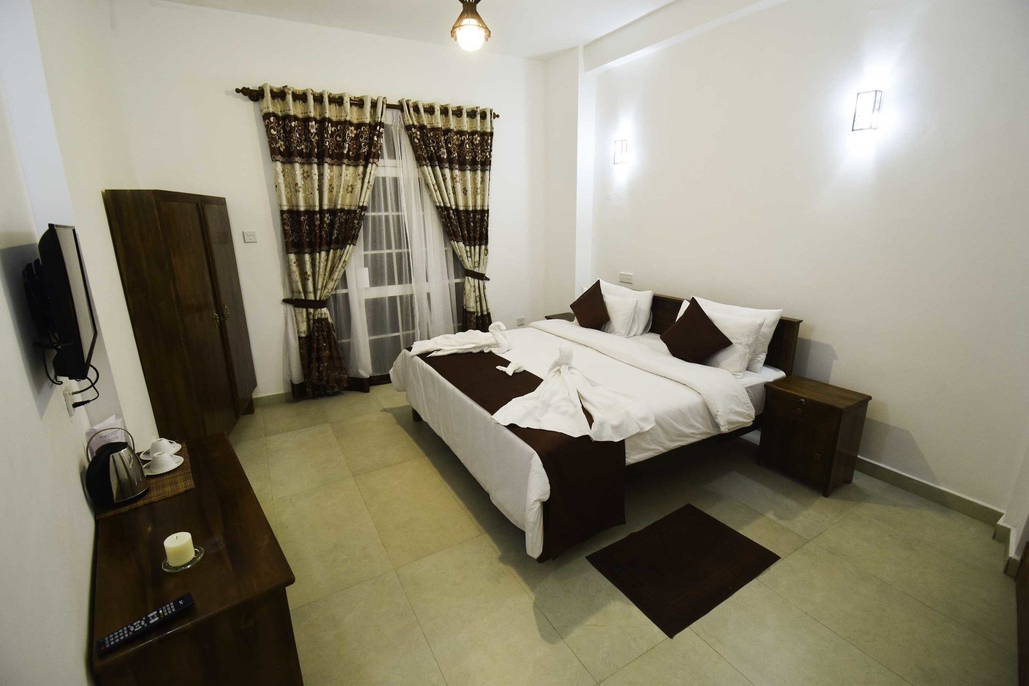 Hotel Ranvil Нувара Елия Екстериор снимка